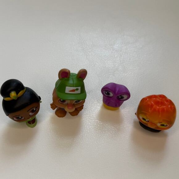 Disney Doorables Series 11 - Lot of 4 Figures - Picture 2 of 8